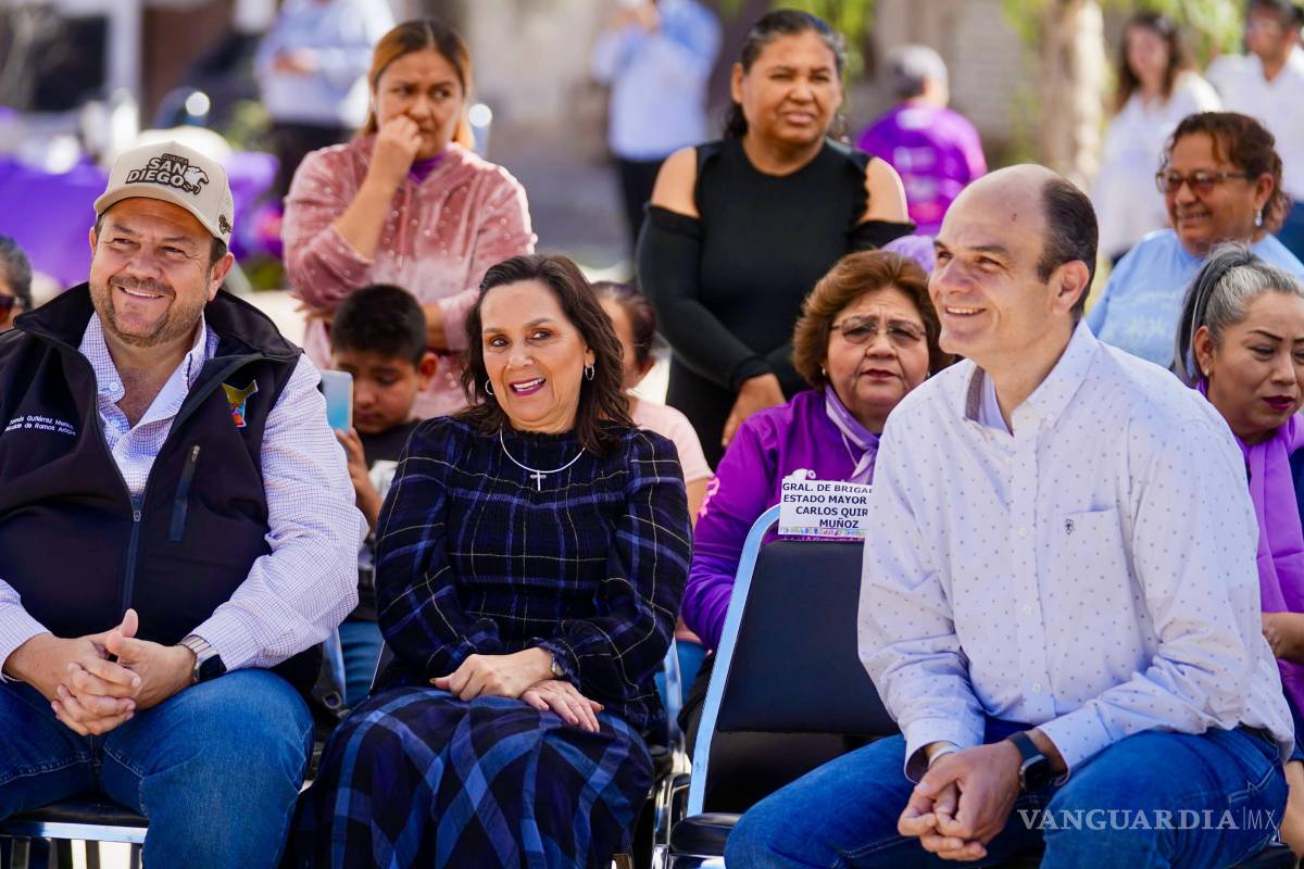 $!Autoridades municipales y estatales acompañaron al grupo “Comanches” en la develación del letrero representativo de la comunidad de Santa María.