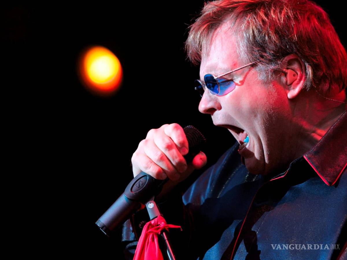 $!Meat Loaf actúa en el escenario al comienzo de su concierto ‘live at sunset’ en Zúrich, Suiza, el 20 de julio de 2005. EFE/EPA/Alessandro Della Bella