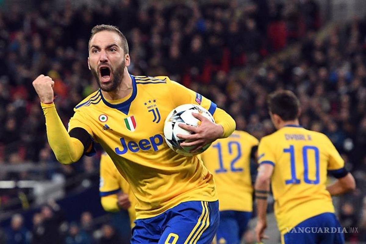 Higuaín y Dybala sellan el pase a 'Cuartos' para Juventus