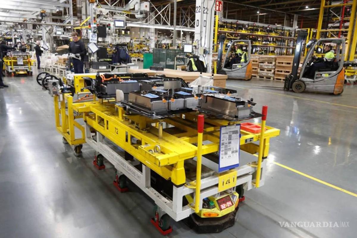 Stellantis despedirá temporalmente a 900 trabajadores en EU ante aranceles