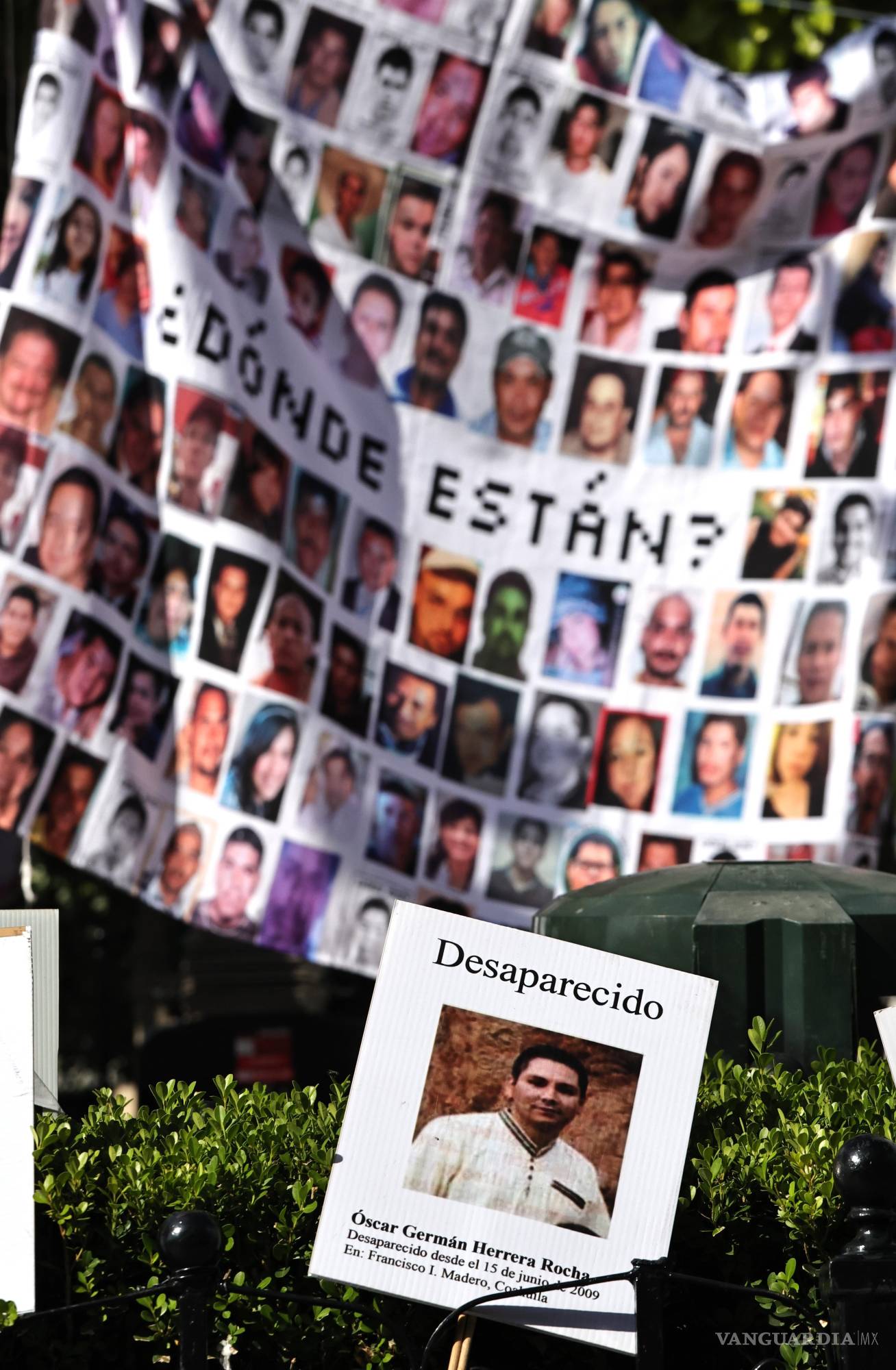 $!Las consignas “Vivos se los llevaron, vivos los queremos” y “No estás sola” se escucharon durante la ceremonia.