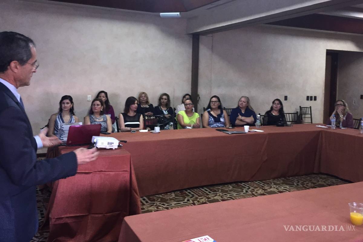 Comparten empresarios tropiezos y aprendizajes