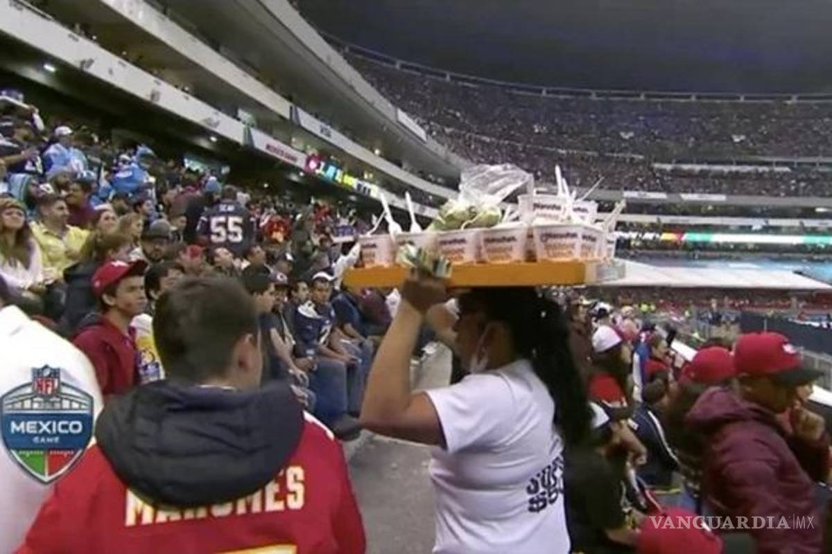 Venta de Sopa Maruchan en el Azteca sorprende a visitantes norteamericanos
