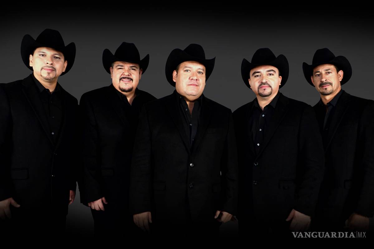 Invitan bomberos de Saltillo a bailar con el grupo Pesado