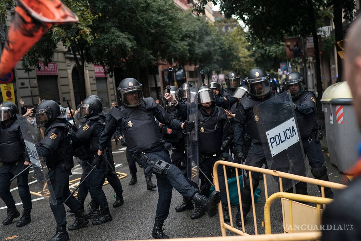 Tribunal español suspende parlamento catalán tras referéndum