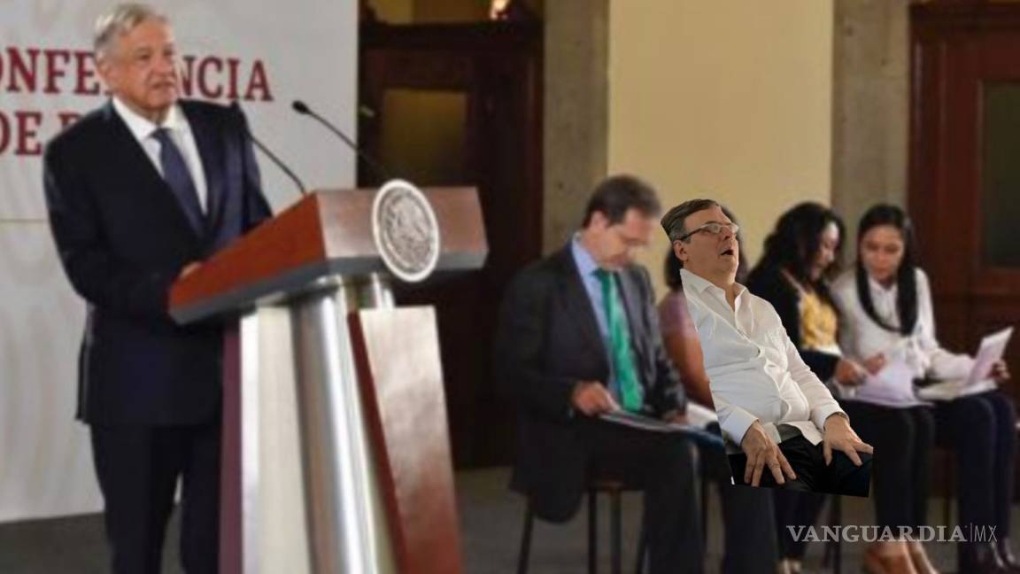 $!Supuesta foto de Marcelo Ebrard dormido en un avión desata ola de memes