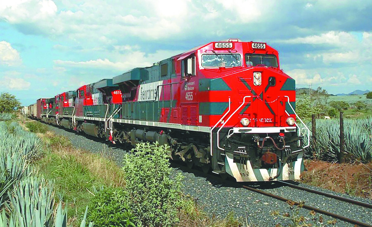 Domina tren el transporte de combustibles y cereales; también de minerales y metales