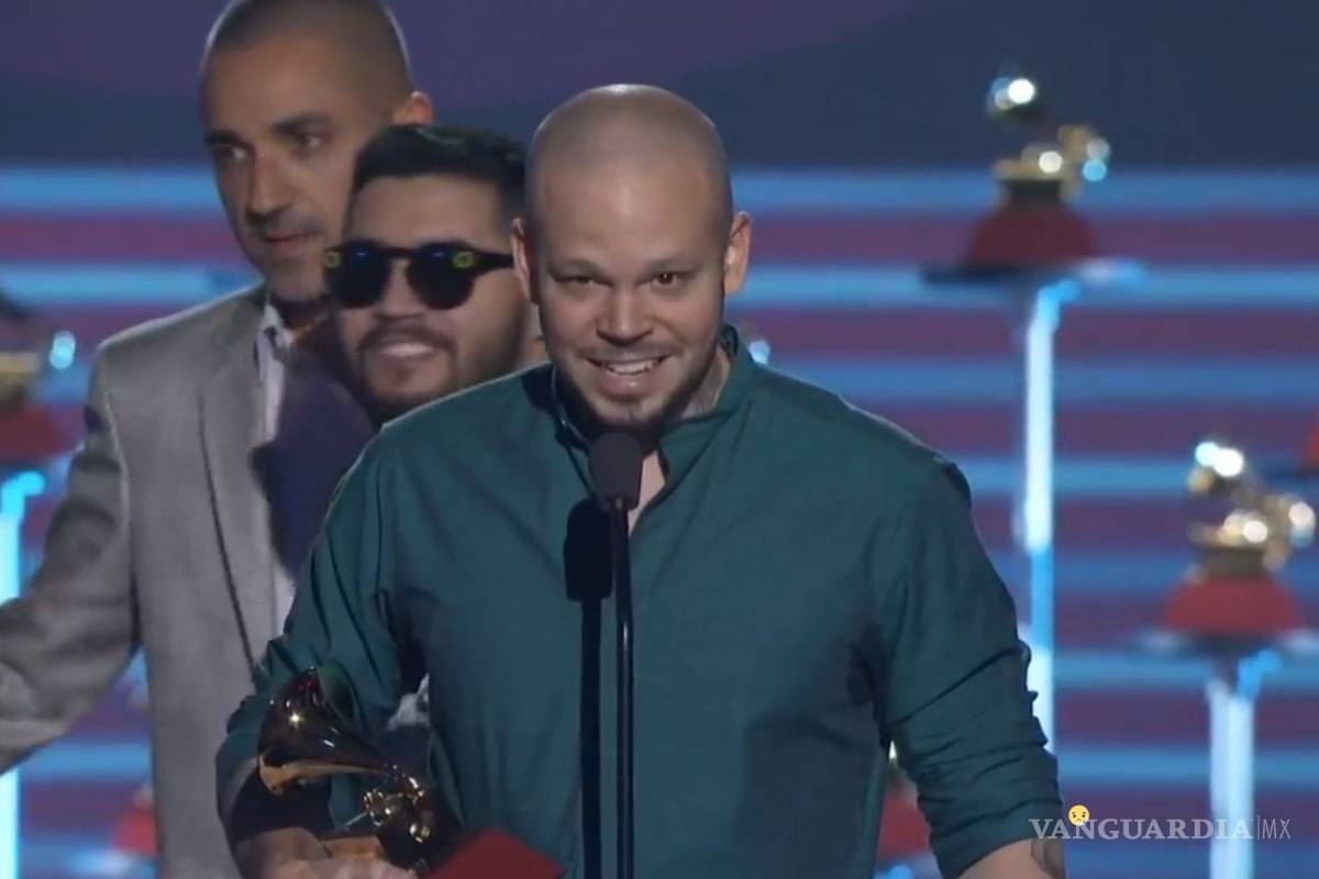 Mon Laferte, Residente y 'Despacito' ganan Grammy Latino