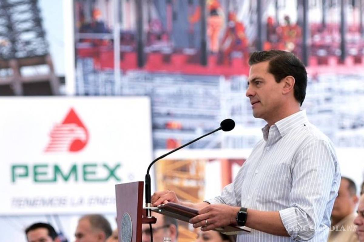 En sexenio de Peña Nieto, la producción de crudo cayó 25.93%; compra externa de gasolina aumentó 69.59%