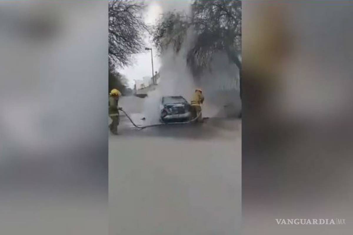 Encuentran cuerpo calcinado dentro de un carro en Nuevo León