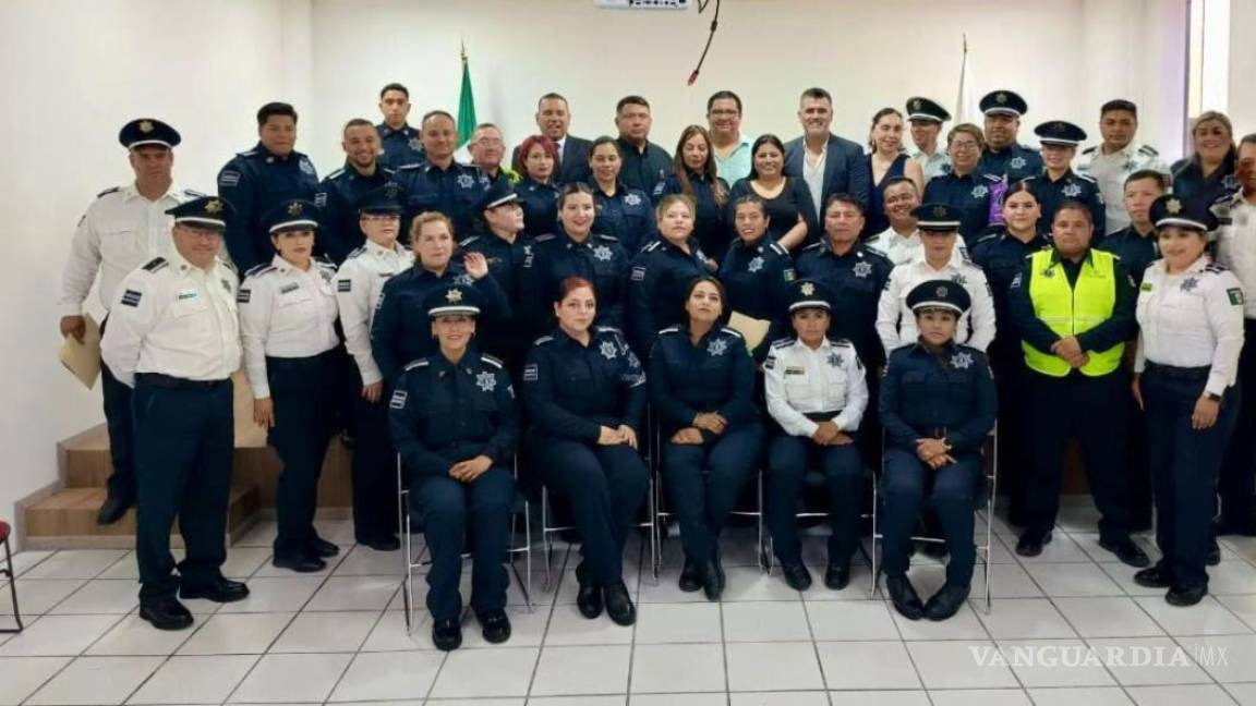 43 policías de Saltillo culminan cursos de inglés