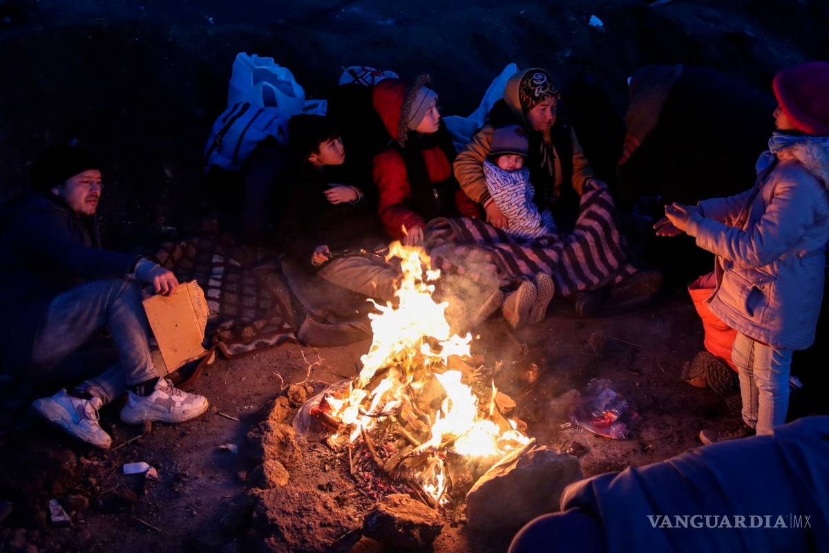 Elevan migrantes presión en la frontera griega