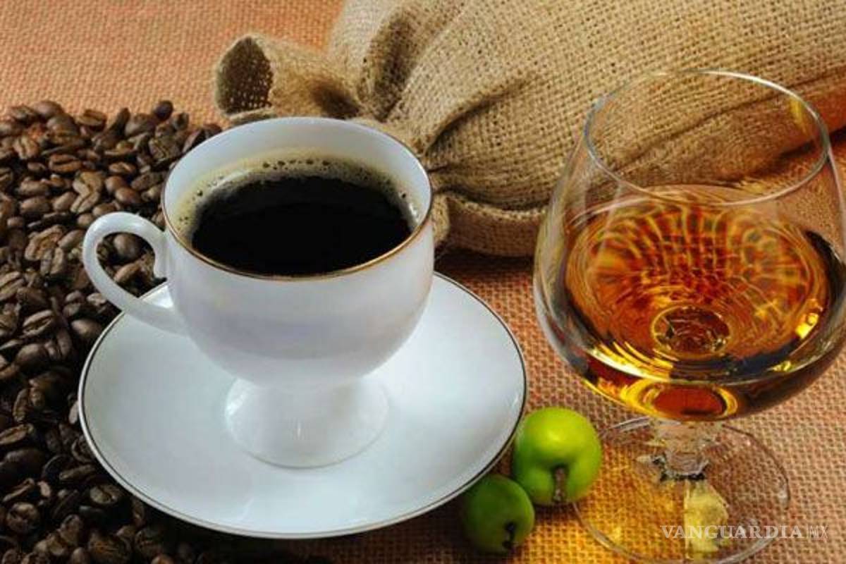 Beber café cuando se está borracho, algo nada aconsejable