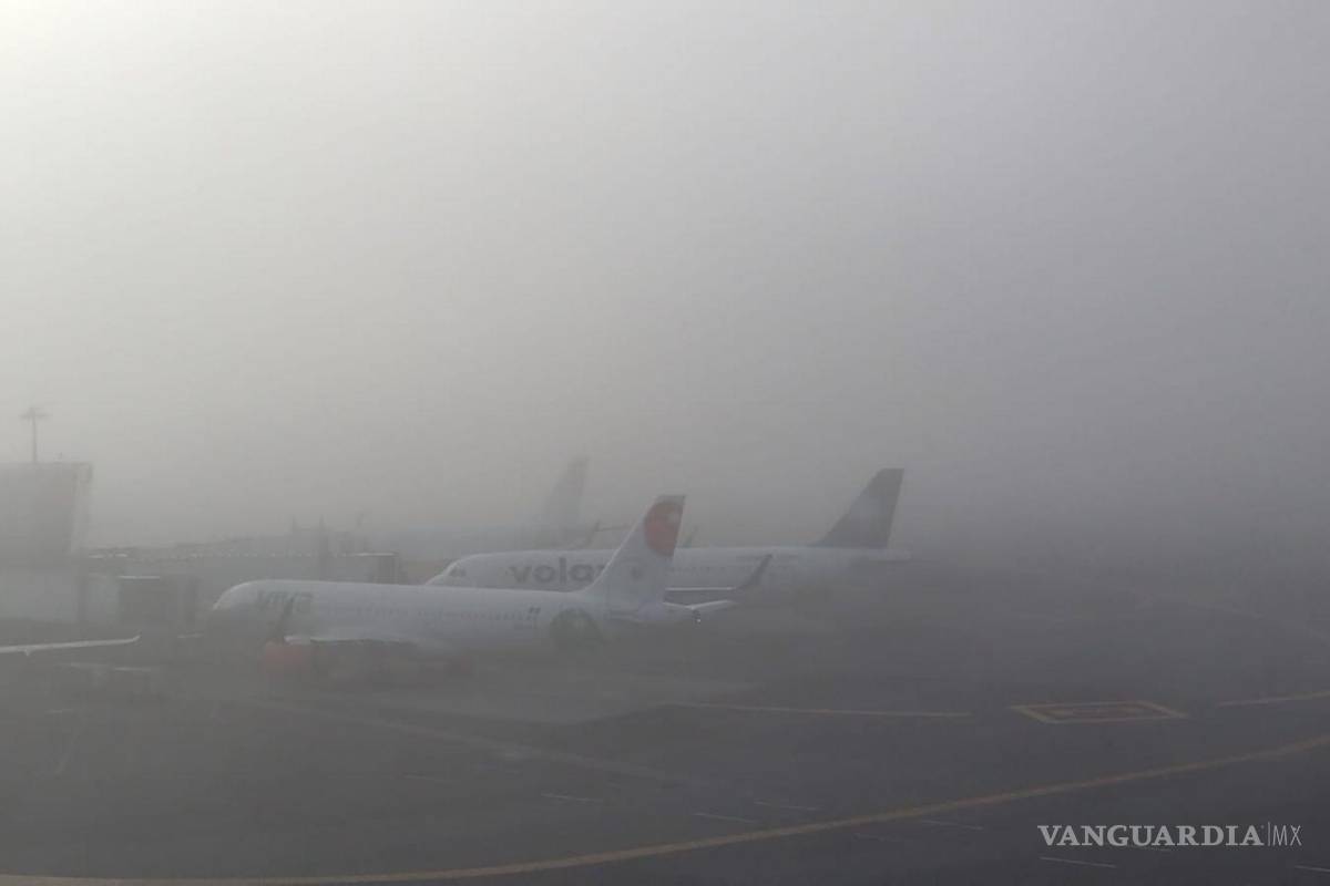 AICM suspende aterrizajes por neblina, despegues siguen con normalidad