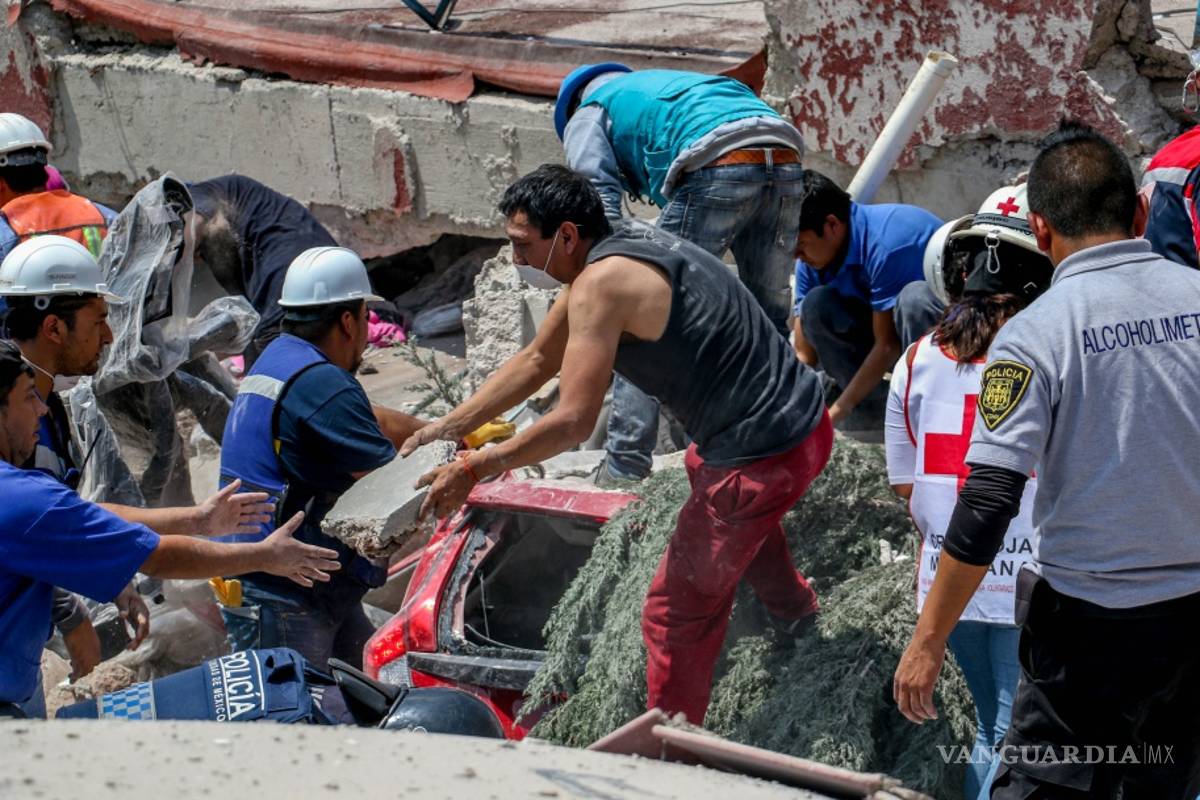 México está unido y saldrá adelante, dicen voluntarios