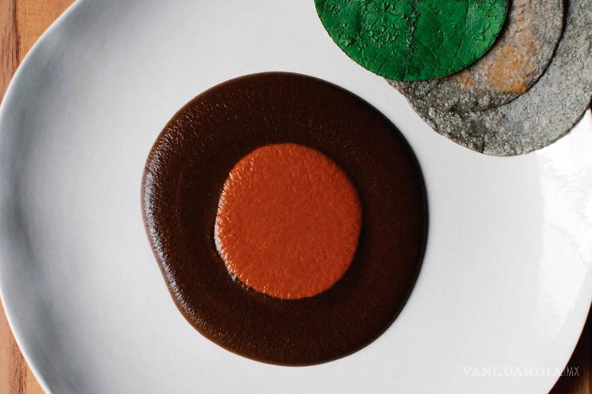 $!Está preparado con 100 ingredientes, entre ellos, tomate, frutos secos y frutas.