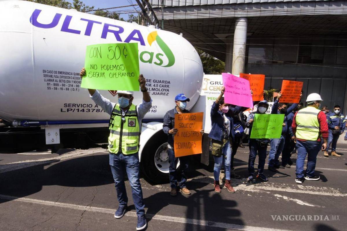 $!Como parte de un operativo que derivó en conatos de enfrentamientos para liberar las arterias viales..