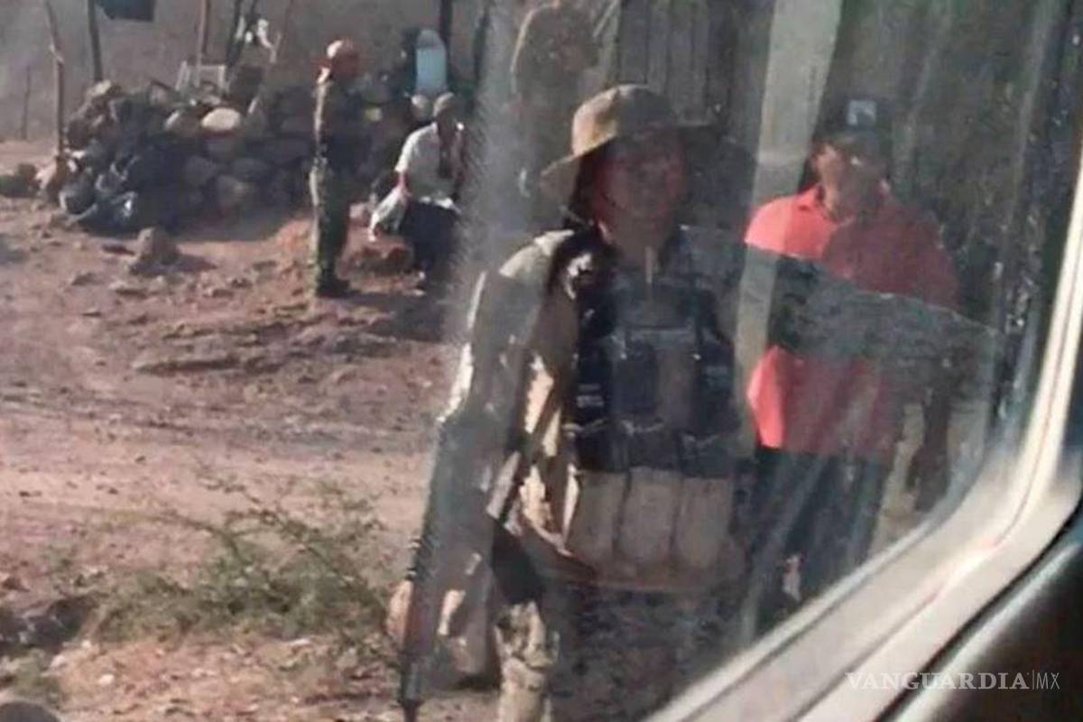 Denuncian reporteros que comando armado en ‘tierra del Chapo’ los detuvo cuando se dirigían a cubrir evento de AMLO