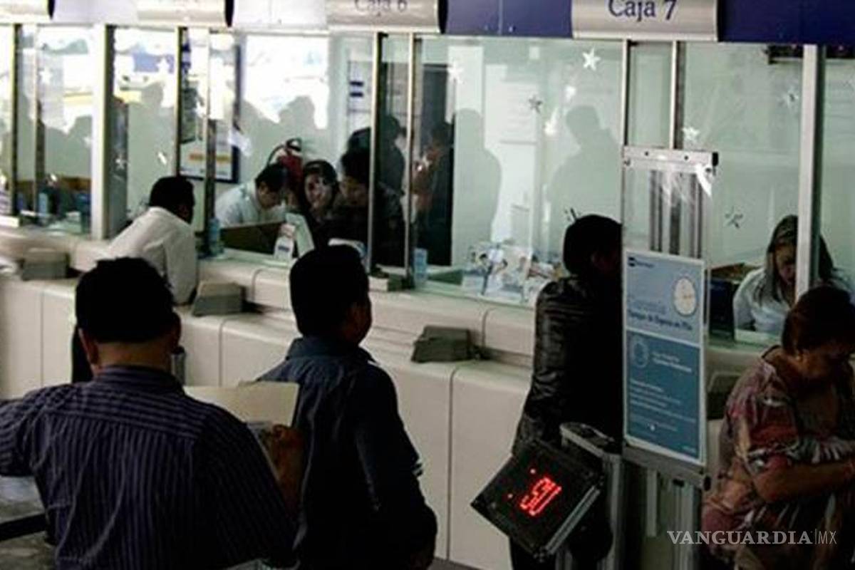 Bancos regresan a clientes solo 1 de cada 3 pesos reclamados: Condusef