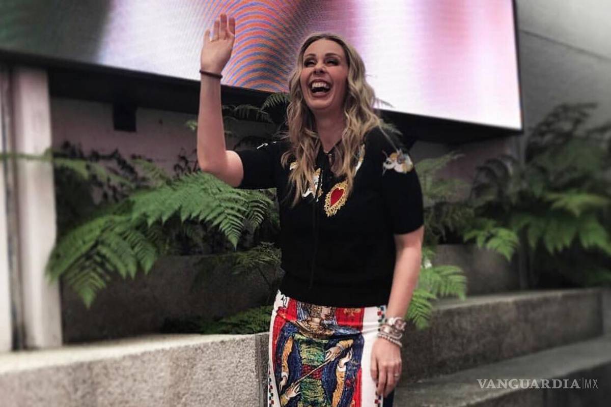 Critican que Atala se ‘vista como adolescente’