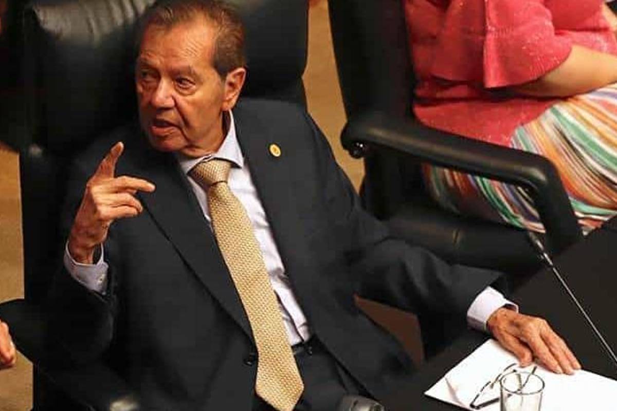 Muñoz Ledo respalda iniciativa panista para dar a mexicanos 'renta básica universal'