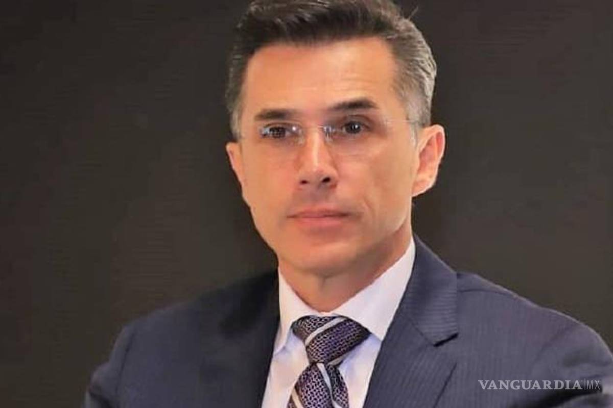 Sergio Mayer acude a identificar el cuerpo de Xavier Ortiz