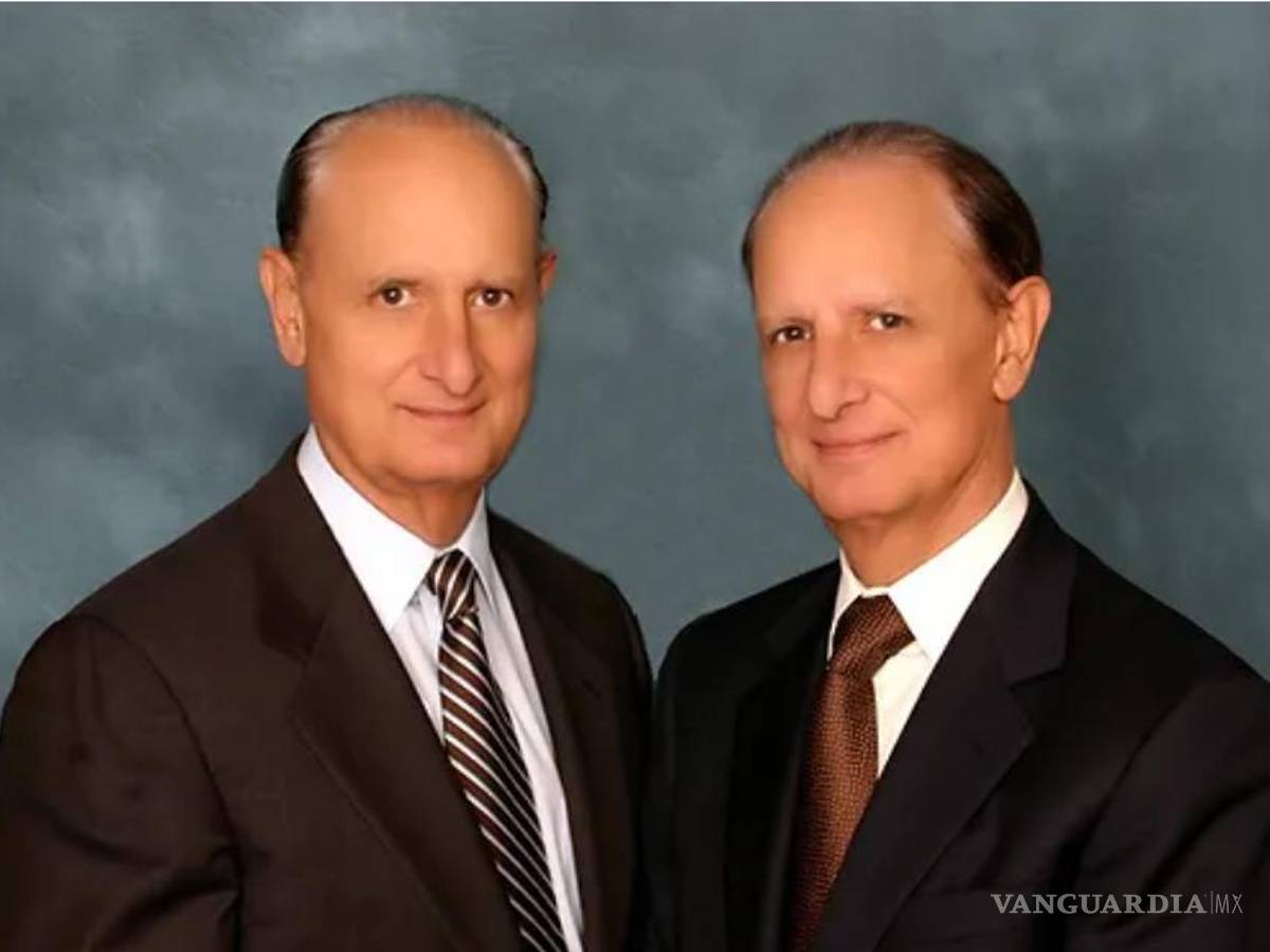 $!De izquierda a derecha: Dr. Rafael Méndez y Dr. Robert Méndez, pioneros en donación y trasplante de órganos.