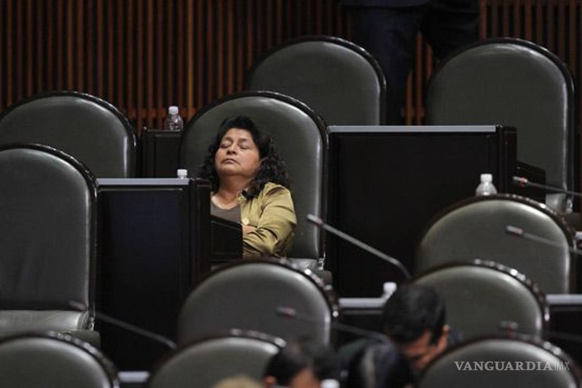 Suman nuevos diputados 693 faltas en dos meses