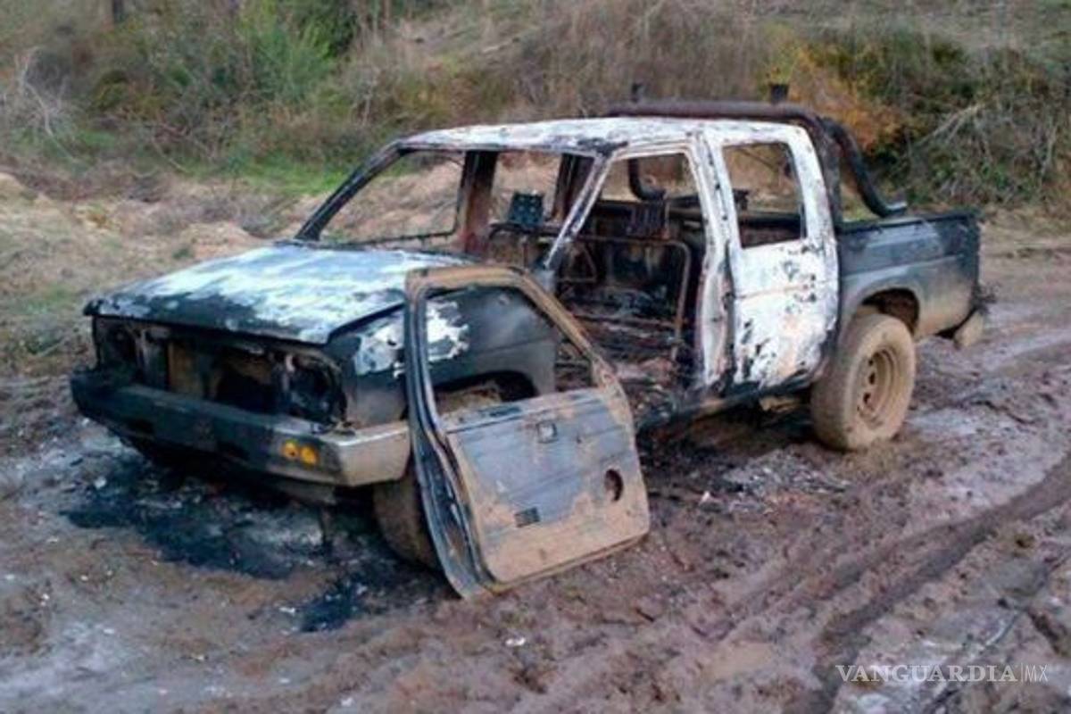 Encuentran nueve cuerpos calcinados dentro de una camioneta en Michoacán