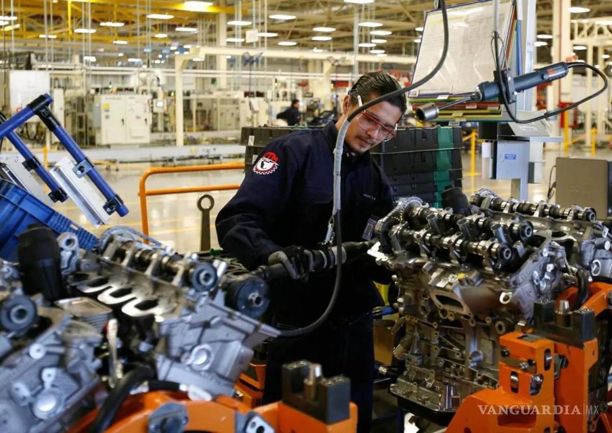 ¿Dónde trabajan los coahuilenses? Uno de cada cinco trabaja en el sector automotriz, revela el Inegi