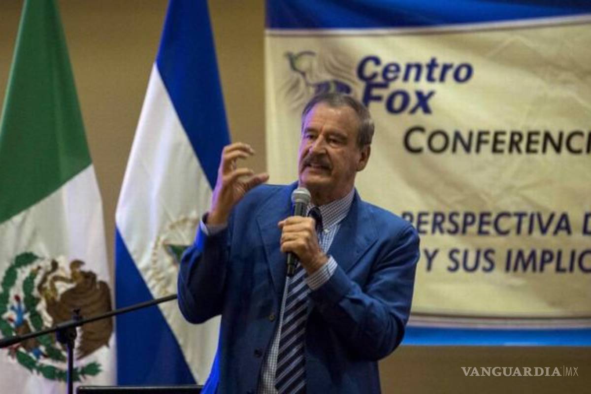 Vicente Fox llega a Venezuela y 'pide' a Maduro 'convoque a elecciones'