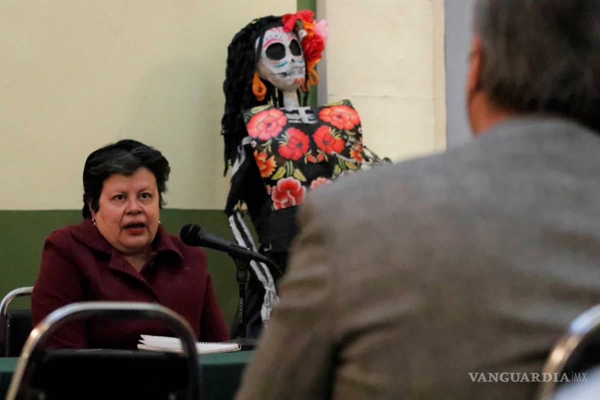 Imparte charla sobre las representaciones de la muerte a través de la historia de México