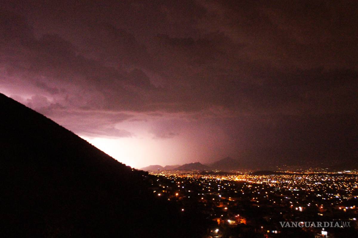 Granizada sorprende a Nuevo León