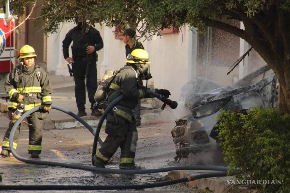 Repite ataque armado en Culiacán: lanzan explosivo y queman casa en Lomas de Guadalupe