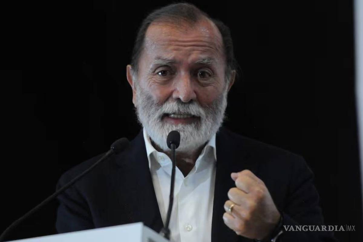 Epigmenio Ibarra arremete contra Calderón: ‘Farsantes de la derecha medran con la tragedia’