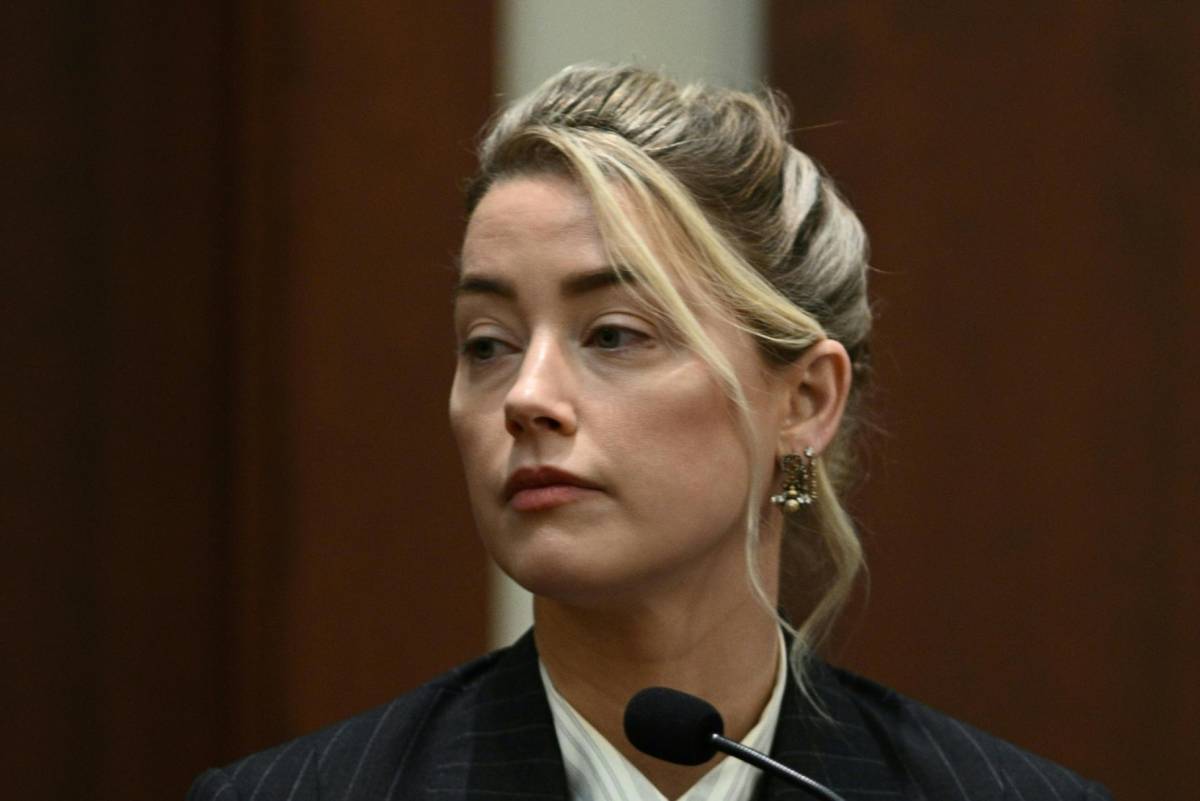 Fãs elogiam advogada de Johnny Depp, Camille Vasquez, por interrogatório de  Amber Heard - Zoeira - Diário do Nordeste