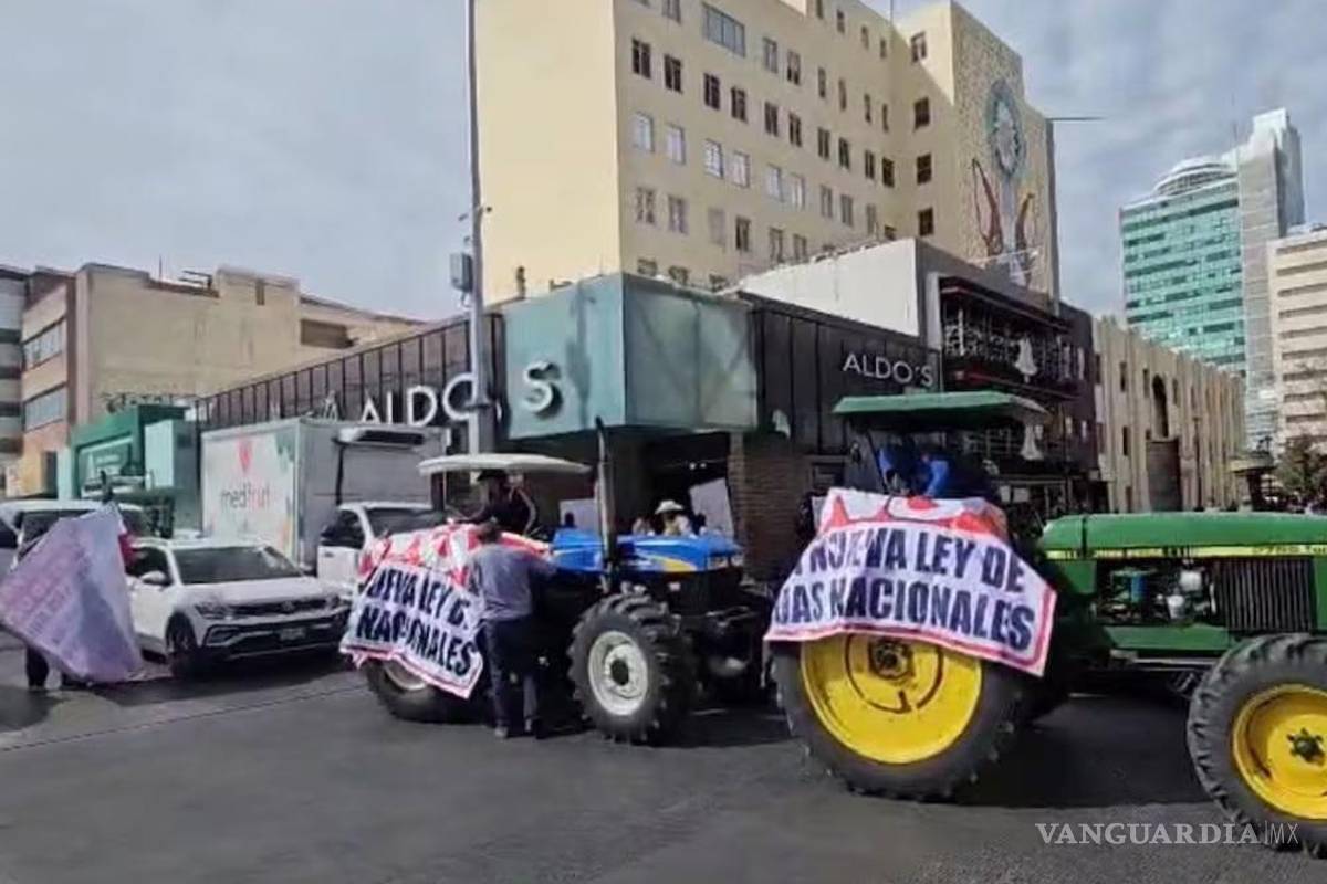 Productores de Chihuahua irrumpen con tractores en el Centro: rechazan Ley de Aguas de Sheinbaum