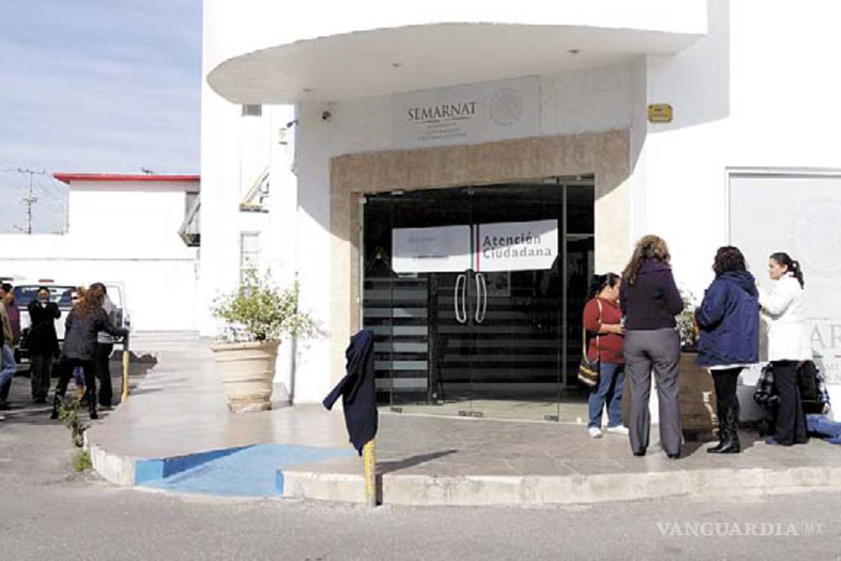Hacen paro laboral en Semarnat Coahuila
