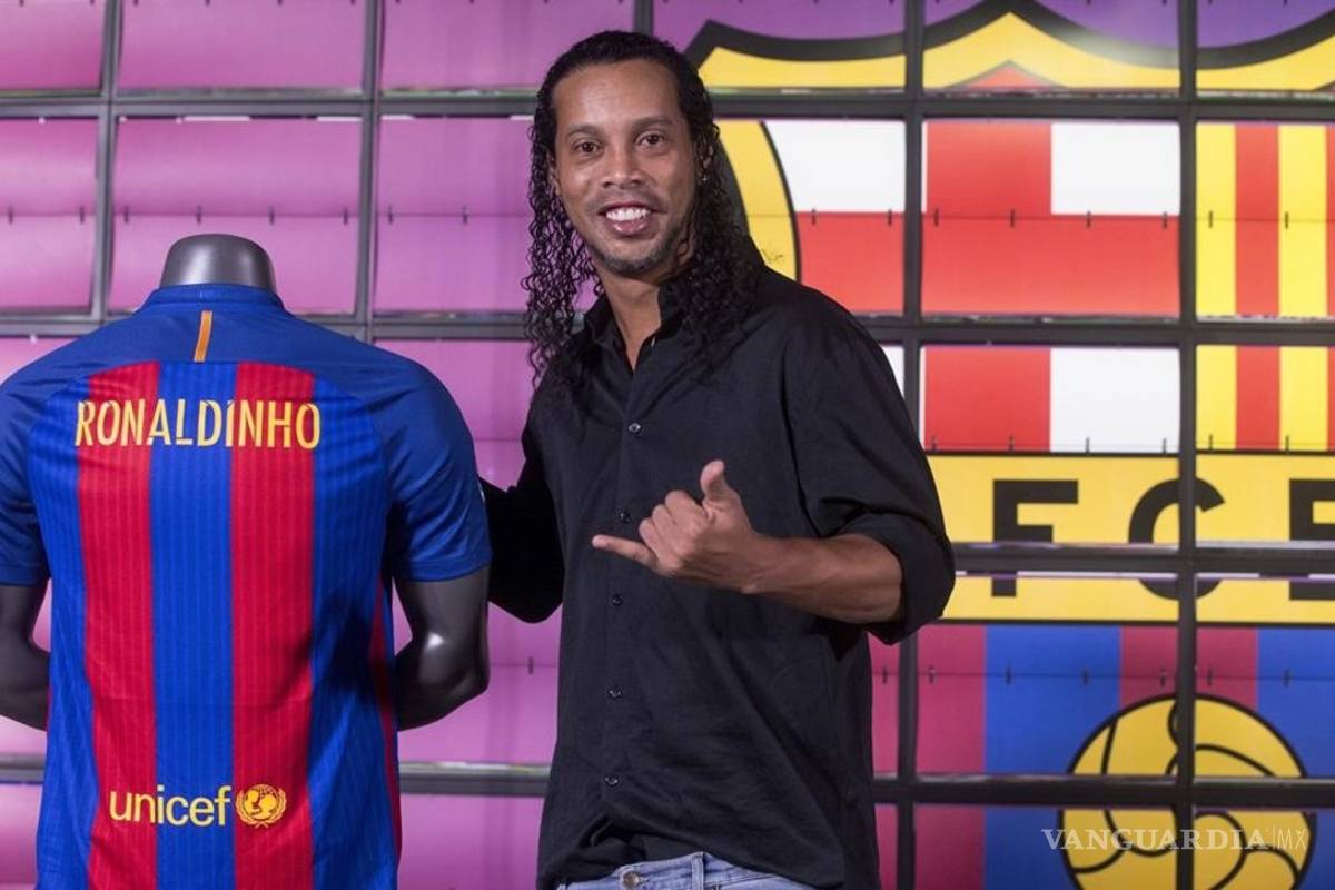 Ronaldinho habla sobre su salida del Barcelona
