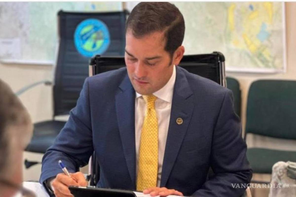 $!El mayor de Eagle Pass, Aaron Valdez, destaca las bondades de la ampliación.