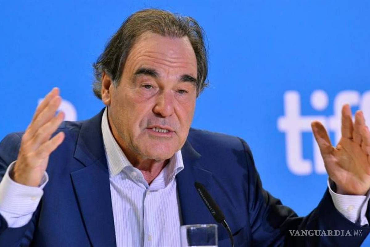 Oliver Stone lanza duras críticas hacia Obama en estreno de “Snowden”