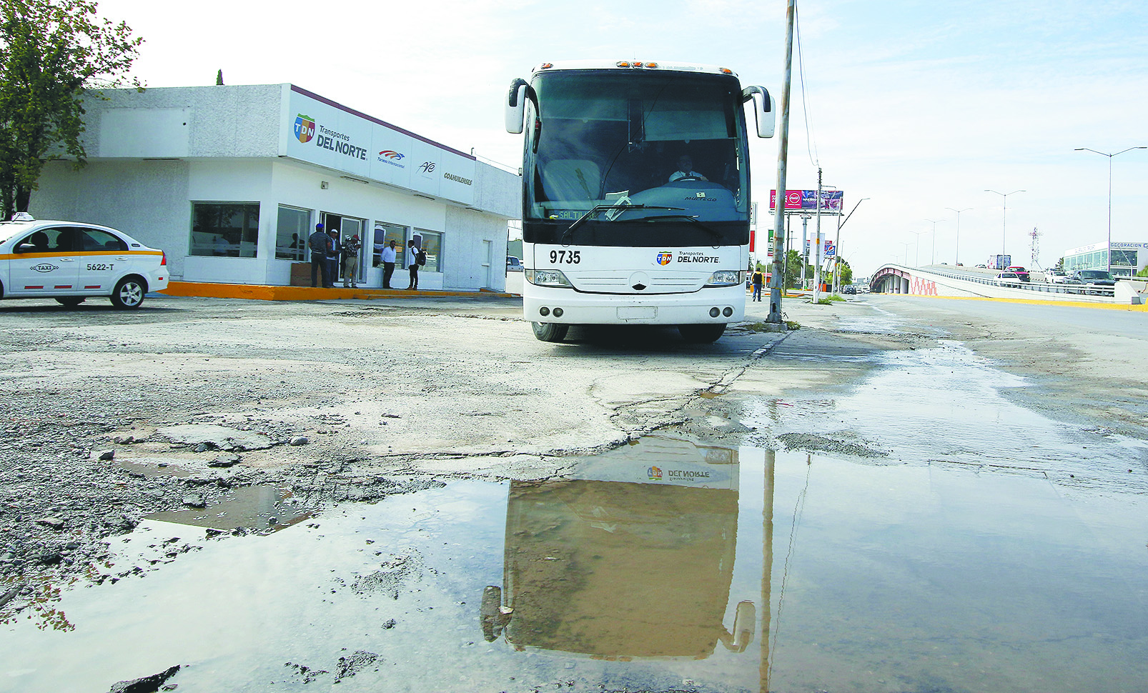 ‘Minicentrales’ de Saltillo peligro latente; cuentan con múltiples deficiencias y carecen de un estacionamiento adecuado