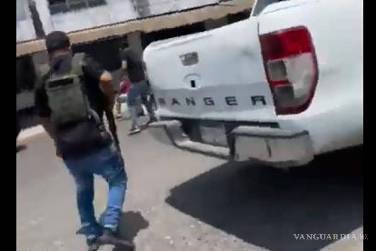 Asesinan a hombre frente a su esposa e hijos en Michoacán por negarse a ser plagiado (video)