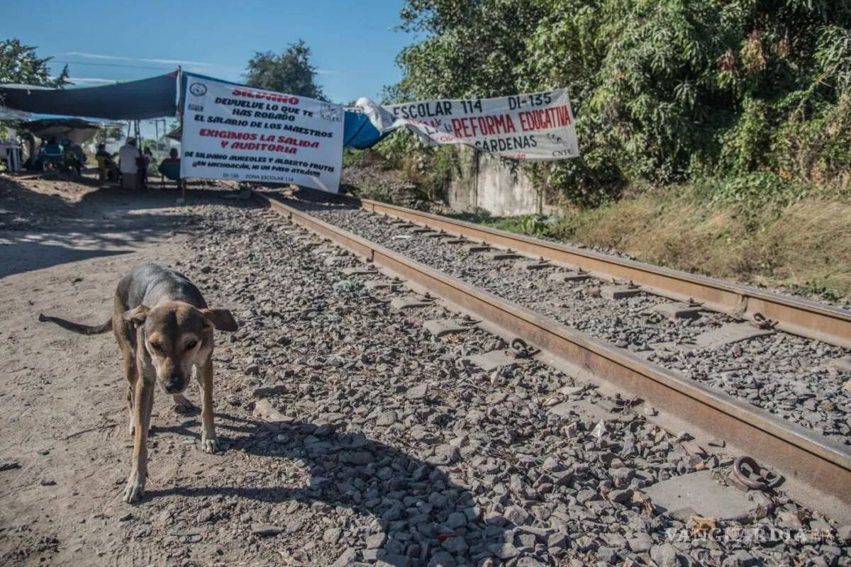 CNTE acuerda levantar bloqueos en vías férreas tras 17 días