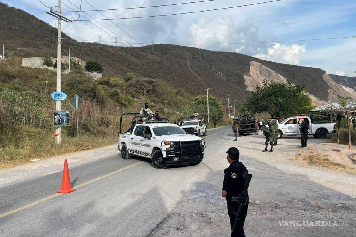 Rescatan 100 civiles armados a dos detenidos en Guerrero