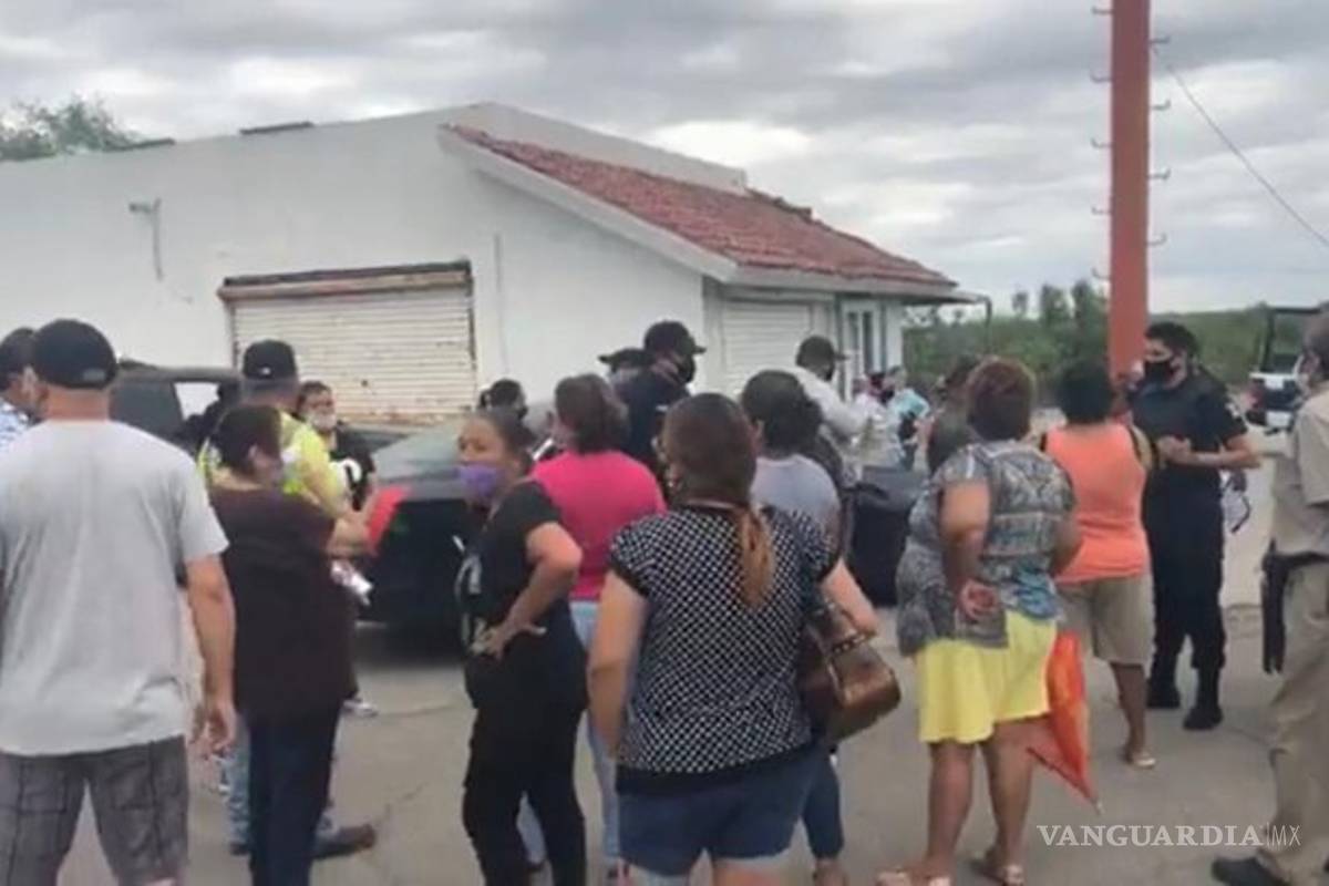 Bloquean carretera 57 transportistas, sindicalistas del SUTERM y productores de carbón de Coahuila