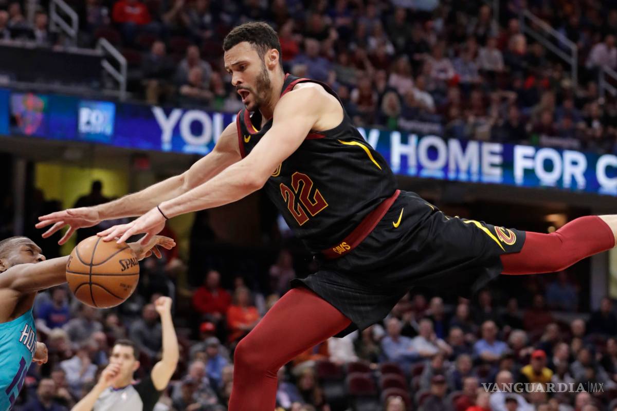 $!Los Hornets se aferran a la clasificación tras vencer a los Cavs