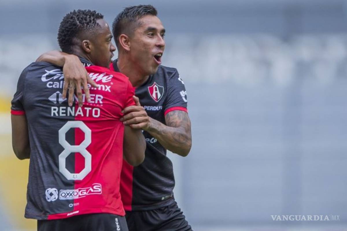 Narrador de TUDN cumple su palabra y no nombra a Renato Ibarra durante el partido