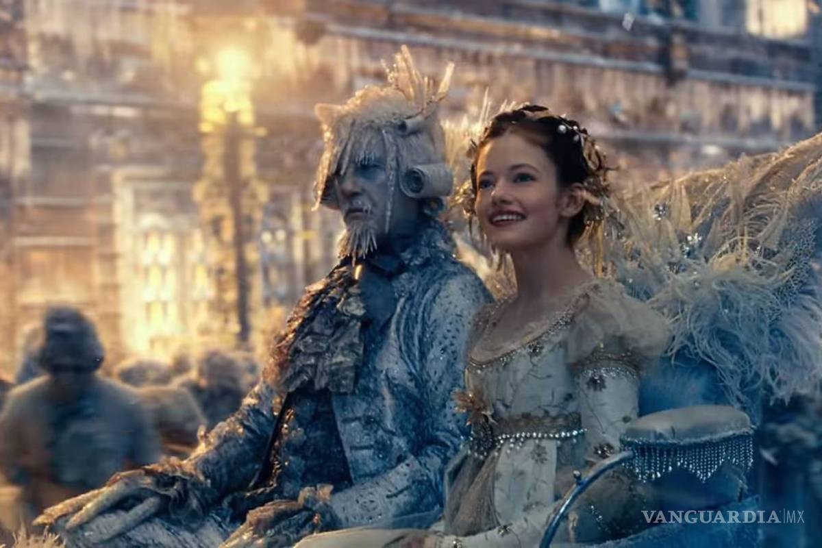 Esta cinta intenta crear un entorno mágico-divertido, pero los personajes realmente parecen pedazos de plástico...