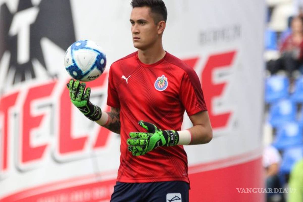 Raúl Gudiño podría salir de las Chivas